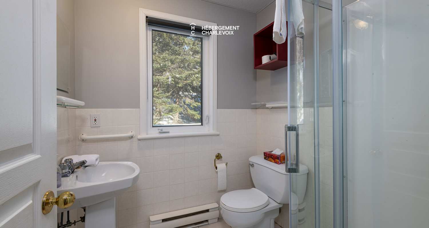 ATM-279 - Inviting Villa with breathaking views: Perfect for gatherings and exploring beautiful Charlevoix!